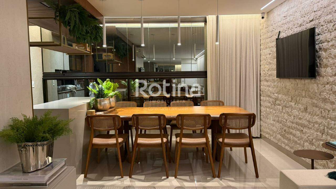 Apartamento à venda, 3 quartos em Uberlândia no bairro Santa Mônica no valor de R$ 1.200.000,00 - Rotina Imobiliária: 