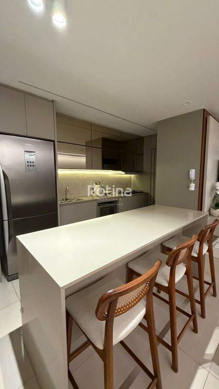 Apartamento à venda, 3 quartos em Uberlândia no bairro Santa Mônica no valor de R$ 1.200.000,00 - Rotina Imobiliária: 