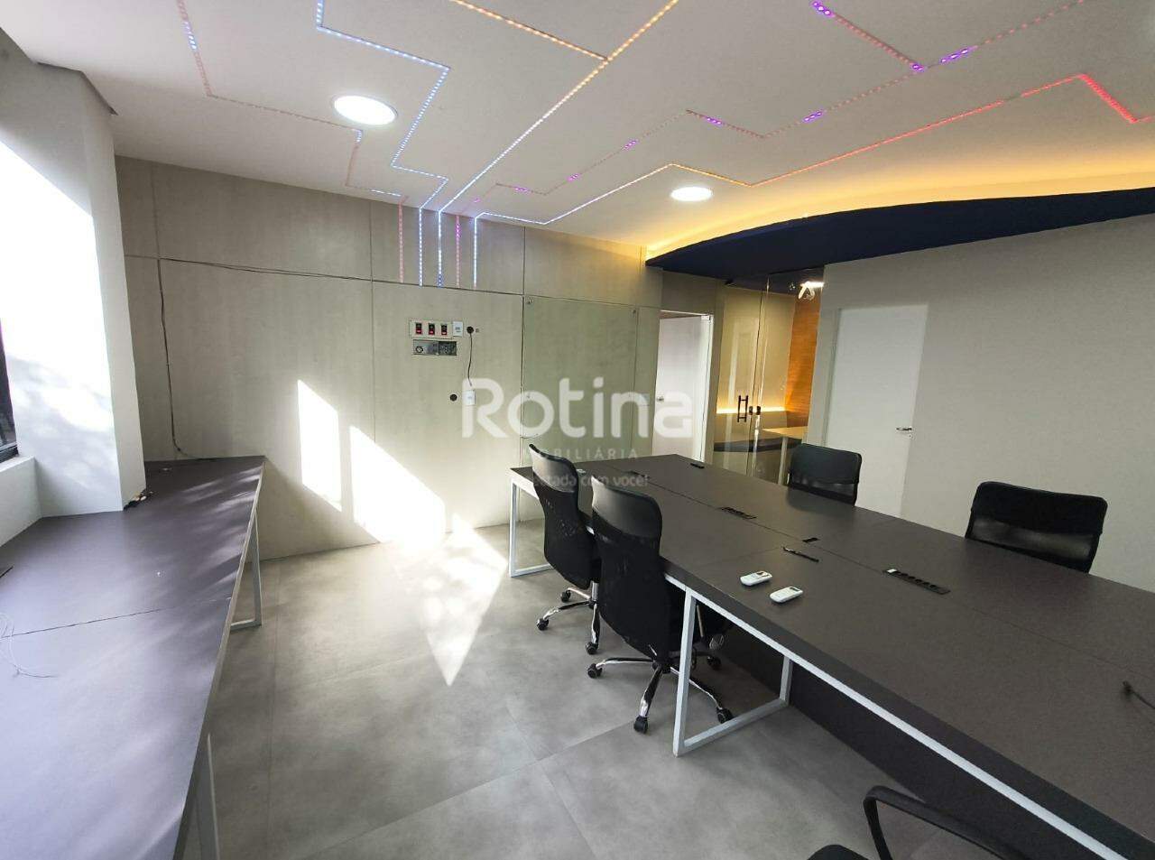 Sala para alugar, em Uberlândia no bairro Morada da Colina no valor de R$ 4.000,00 - Rotina Imobiliária: 