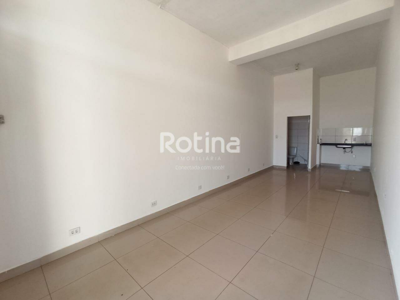 Loja para alugar, em Uberlândia no bairro Loteamento Residencial Pequis no valor de R$ 1.400,00 - Rotina Imobiliária: 