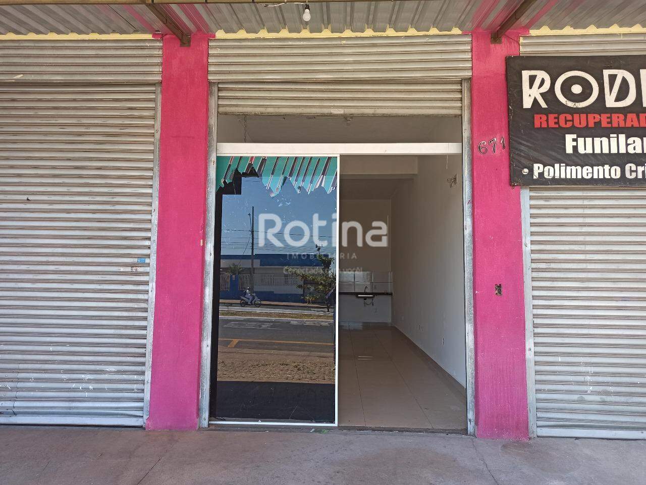 Loja para alugar, em Uberlândia no bairro Loteamento Residencial Pequis no valor de R$ 1.400,00 - Rotina Imobiliária: 