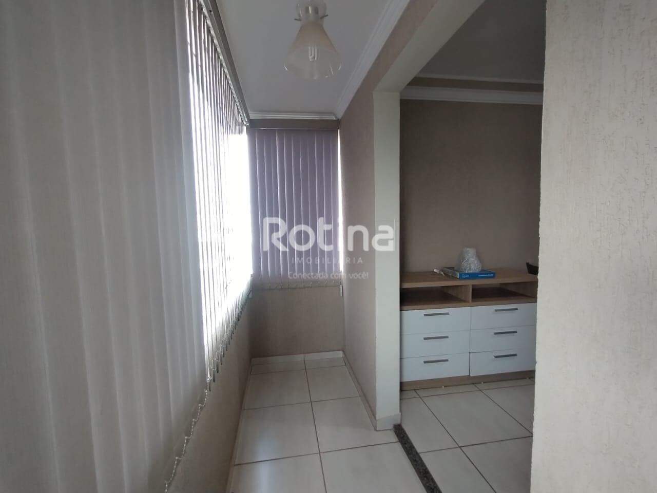 Apartamento para alugar, 3 quartos em Uberlândia no bairro Brasil no valor de R$ 2.200,00 - Rotina Imobiliária: 