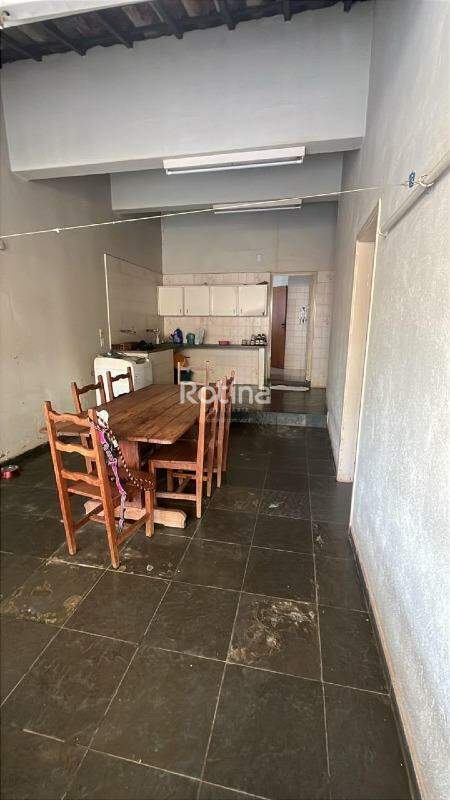 Casa à venda, 4 quartos em Uberlândia no bairro Vigilato Pereira no valor de R$ 900.000,00 - Rotina Imobiliária: 