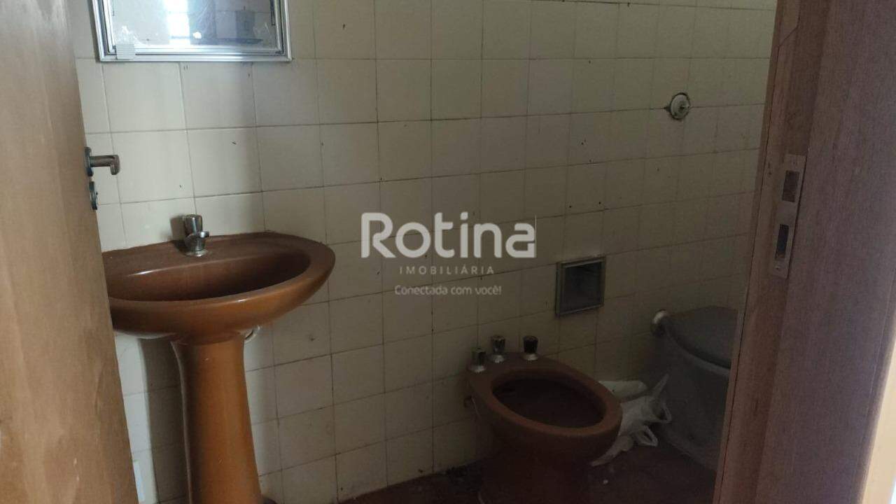 Apartamento para alugar, 2 quartos em Uberlândia no bairro Osvaldo Rezende no valor de R$ 1.200,00 - Rotina Imobiliária: 
