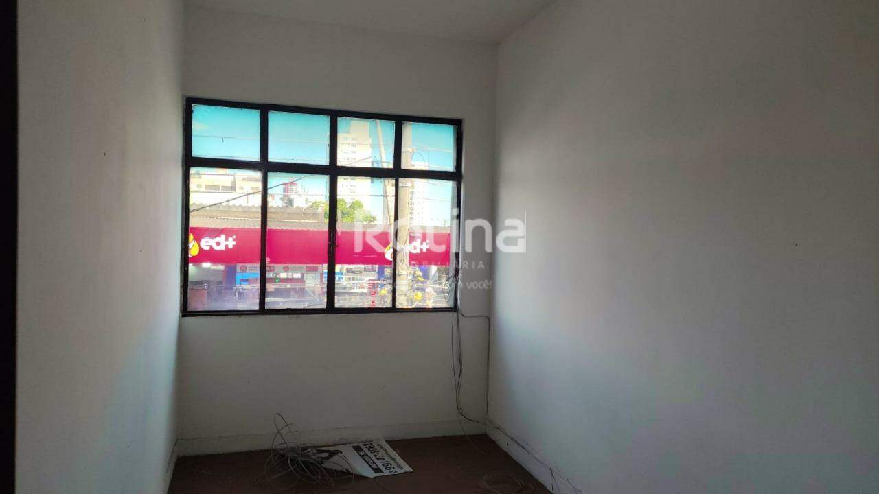 Apartamento para alugar, 2 quartos em Uberlândia no bairro Osvaldo Rezende no valor de R$ 1.200,00 - Rotina Imobiliária: 