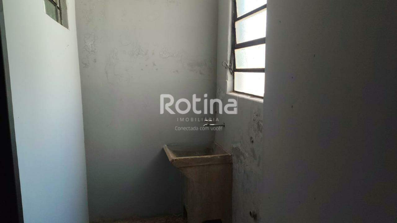 Apartamento para alugar, 2 quartos em Uberlândia no bairro Osvaldo Rezende no valor de R$ 1.200,00 - Rotina Imobiliária: 