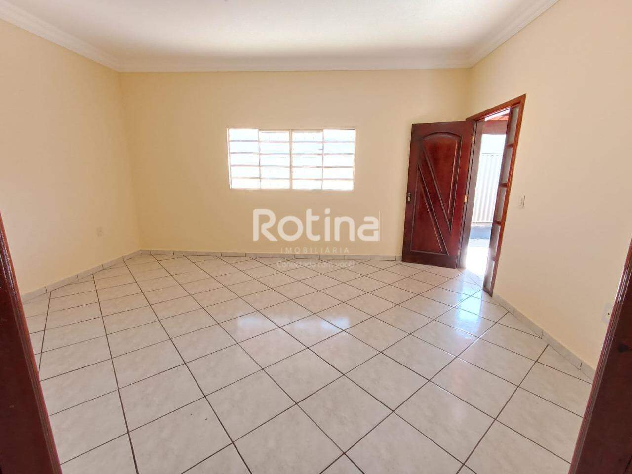 Casa à venda, 3 quartos em Uberlândia no bairro Cidade Jardim no valor de R$ 650.000,00 - Rotina Imobiliária: 