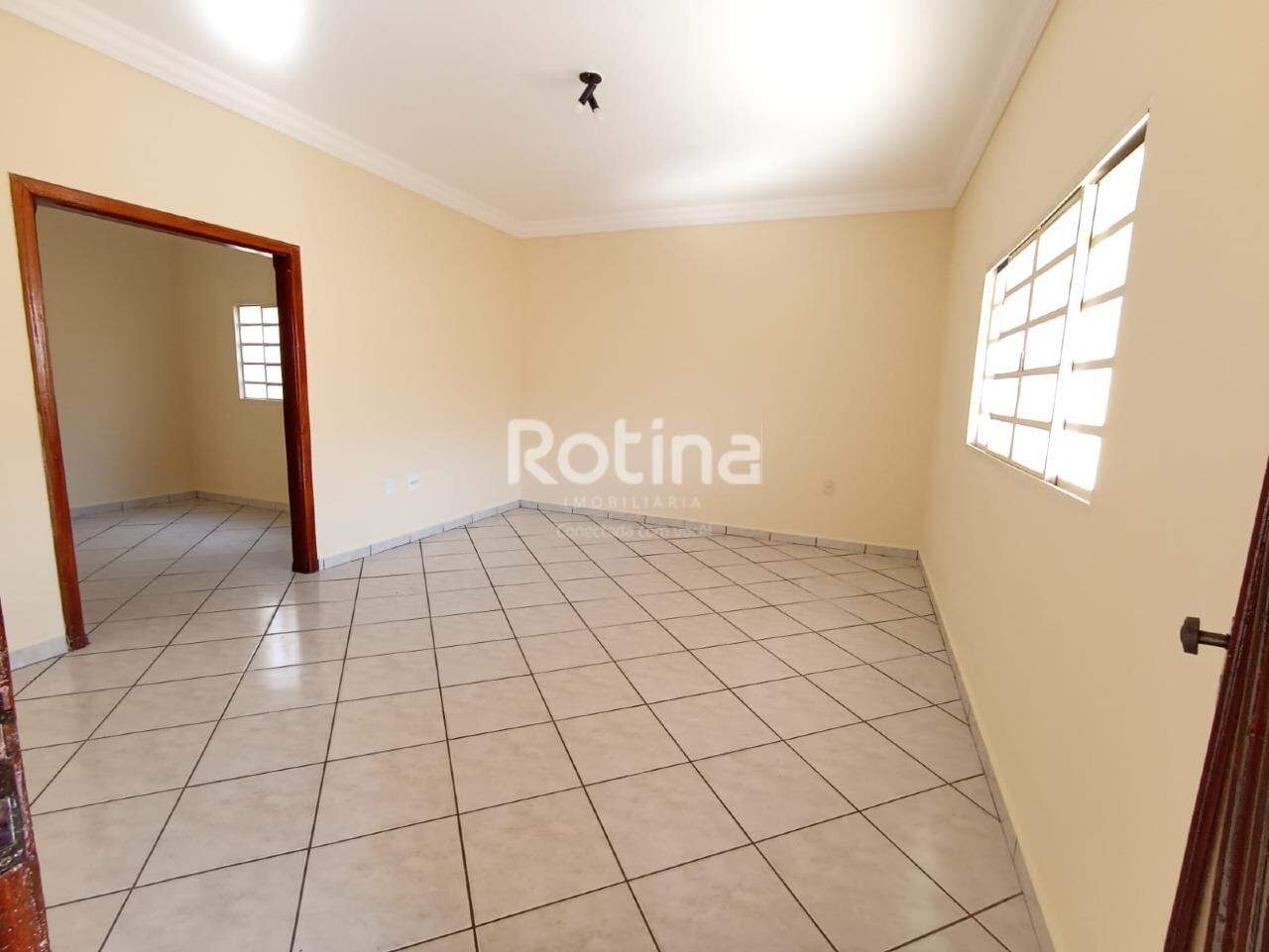 Casa à venda, 3 quartos em Uberlândia no bairro Cidade Jardim no valor de R$ 650.000,00 - Rotina Imobiliária: 