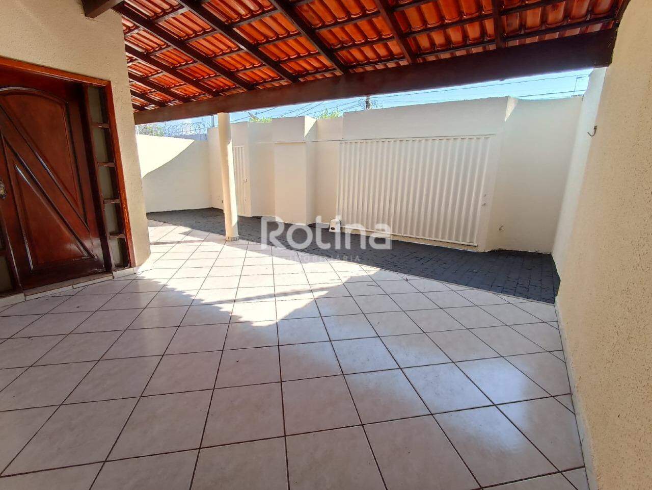 Casa à venda, 3 quartos em Uberlândia no bairro Cidade Jardim no valor de R$ 650.000,00 - Rotina Imobiliária: 