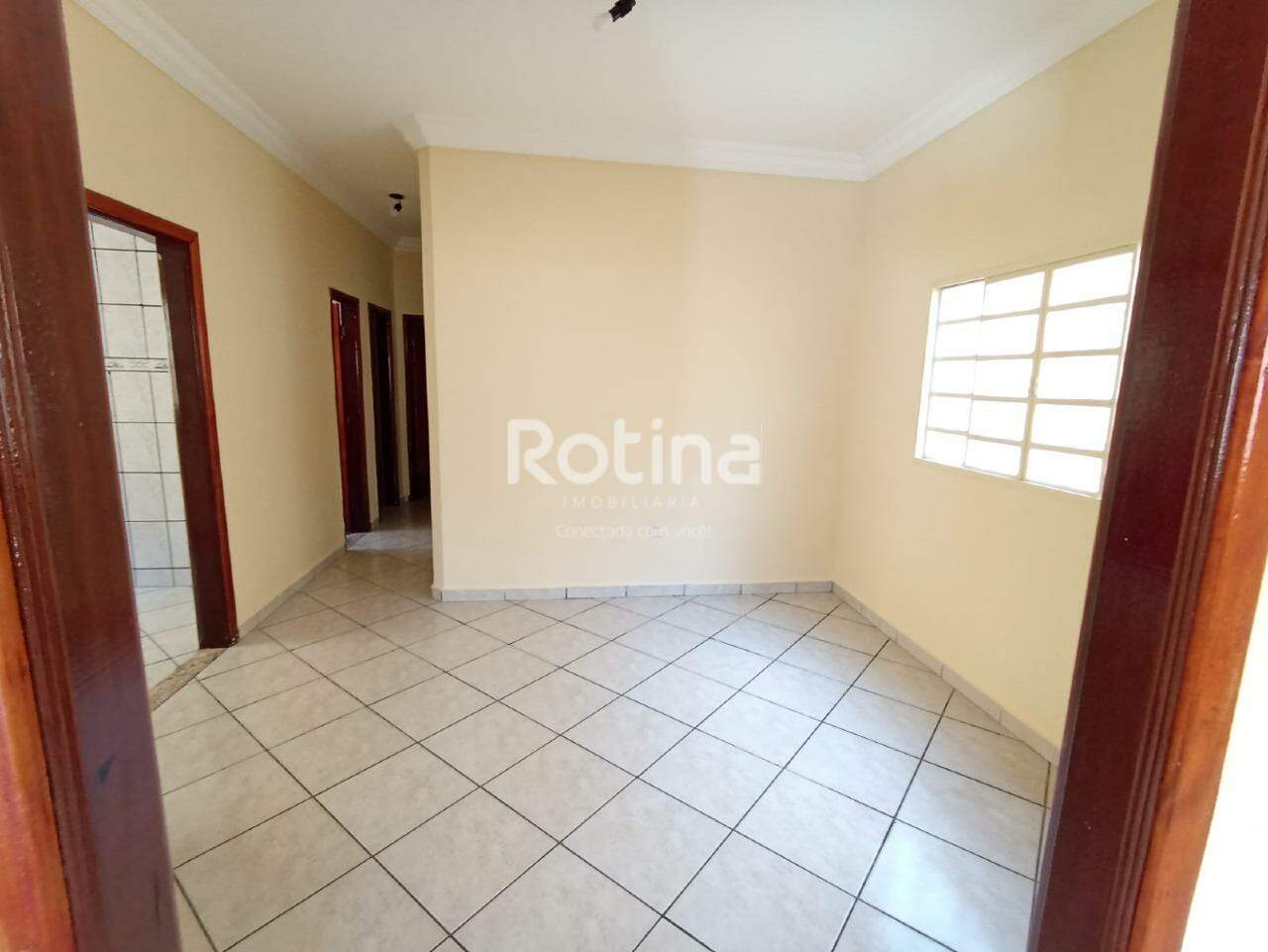 Casa à venda, 3 quartos em Uberlândia no bairro Cidade Jardim no valor de R$ 650.000,00 - Rotina Imobiliária: 