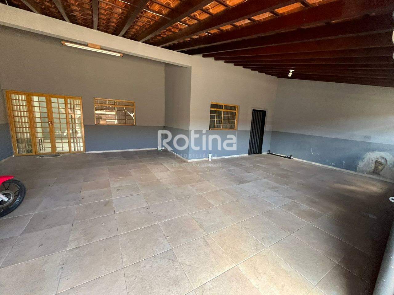 Casa para alugar, 2 quartos em Uberlândia no bairro Conjunto Alvorada no valor de R$ 2.000,00 - Rotina Imobiliária: 