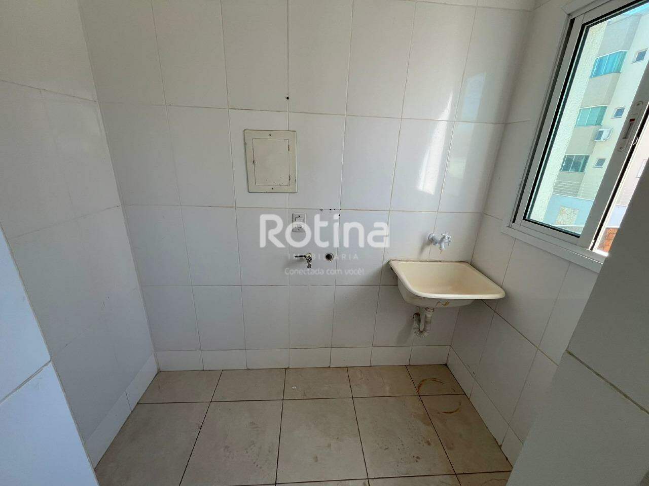 Apartamento para alugar, 2 quartos em Uberlândia no bairro Santa Mônica no valor de R$ 1.900,00 - Rotina Imobiliária: 