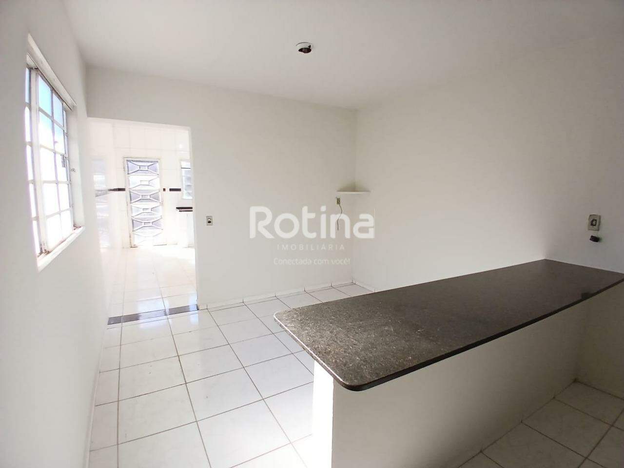 Casa para alugar, 3 quartos em Uberlândia no bairro Taiaman no valor de R$ 2.100,00 - Rotina Imobiliária: 