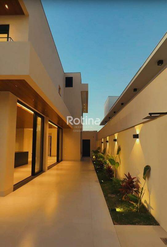 Casa Condomínio Fechado à venda, 4 quartos em Uberlândia no bairro Gávea no valor de R$ 3.800.000,00 - Rotina Imobiliária: 