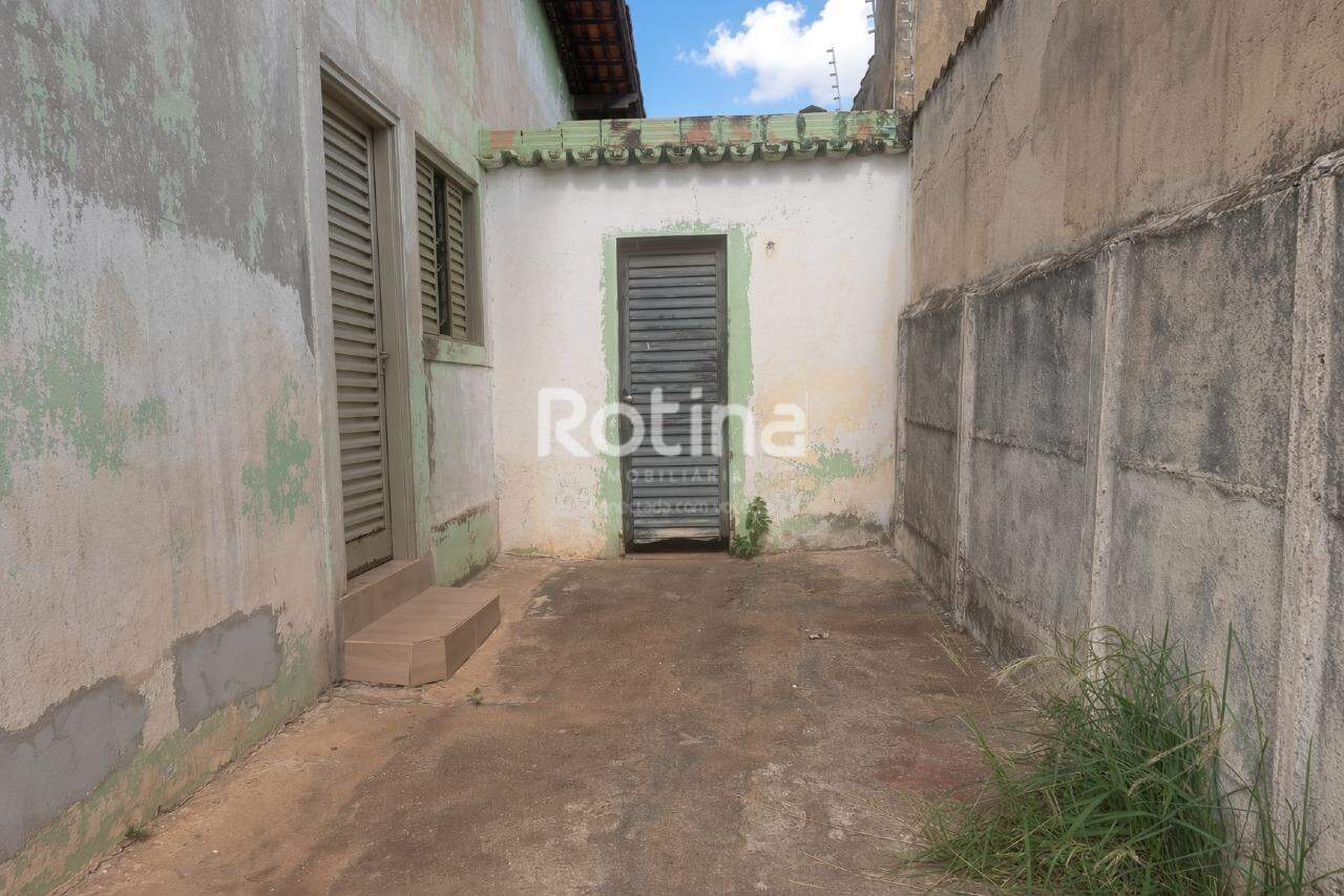 Casa à venda, 4 quartos em Uberlândia no bairro Luizote de Freitas no valor de R$ 250.000,00 - Rotina Imobiliária: 