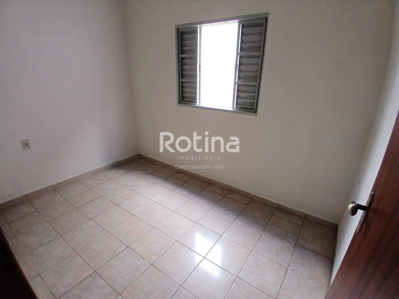 Casa para alugar, 2 quartos em Uberlândia no bairro Aclimação no valor de R$ 1.200,00 - Rotina Imobiliária: 