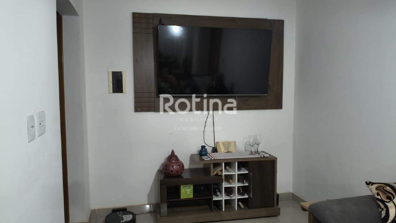 Apartamento à venda, 2 quartos em Uberlândia no bairro Segismundo Pereira no valor de R$ 300.000,00 - Rotina Imobiliária: 