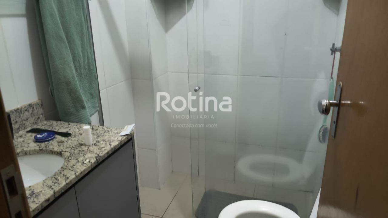 Apartamento à venda, 2 quartos em Uberlândia no bairro Segismundo Pereira no valor de R$ 300.000,00 - Rotina Imobiliária: 