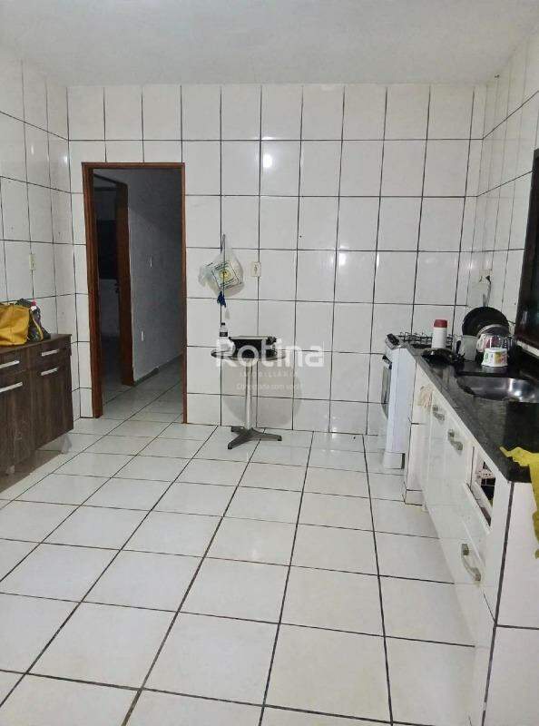 Casa à venda, 3 quartos em Uberlândia no bairro Morumbi no valor de R$ 290.000,00 - Rotina Imobiliária: 