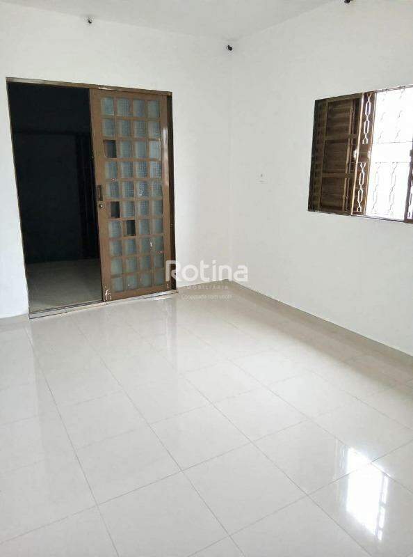 Casa à venda, 3 quartos em Uberlândia no bairro Morumbi no valor de R$ 290.000,00 - Rotina Imobiliária: 