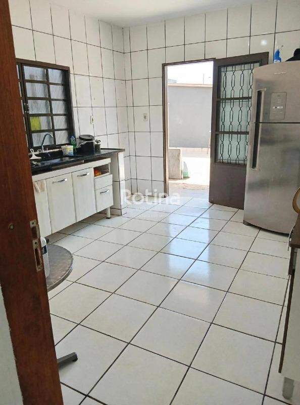 Casa à venda, 3 quartos em Uberlândia no bairro Morumbi no valor de R$ 290.000,00 - Rotina Imobiliária: 