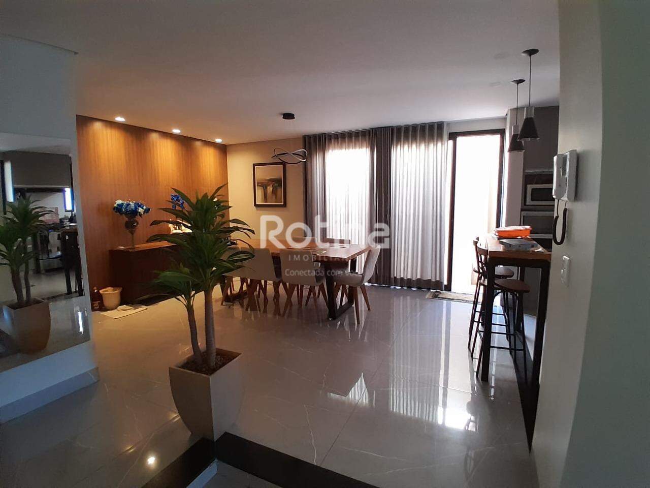 Casa para alugar, em Uberlândia no bairro Tabajaras no valor de R$ 6.000,00 - Rotina Imobiliária: 