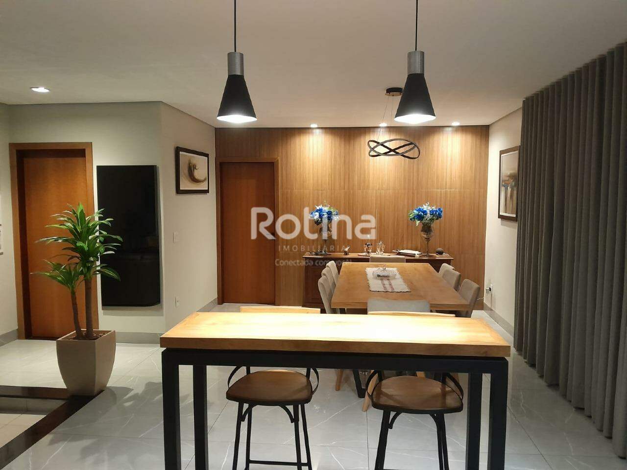 Casa para alugar, em Uberlândia no bairro Tabajaras no valor de R$ 6.000,00 - Rotina Imobiliária: 