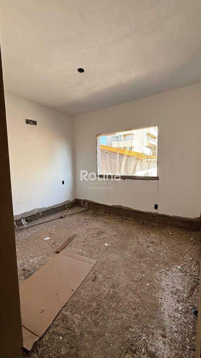 Apartamento à venda, 3 quartos em Uberlândia no bairro Santa Mônica no valor de R$ 530.000,00 - Rotina Imobiliária: 