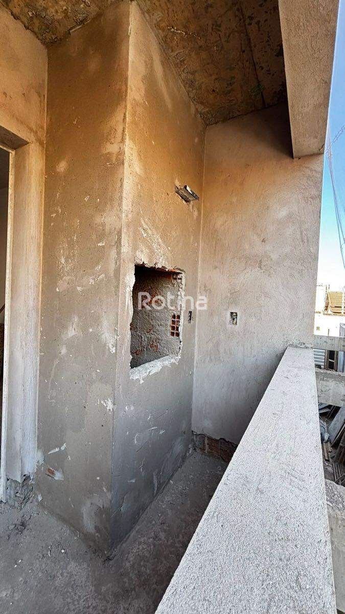 Apartamento à venda, 3 quartos em Uberlândia no bairro Santa Mônica no valor de R$ 530.000,00 - Rotina Imobiliária: 