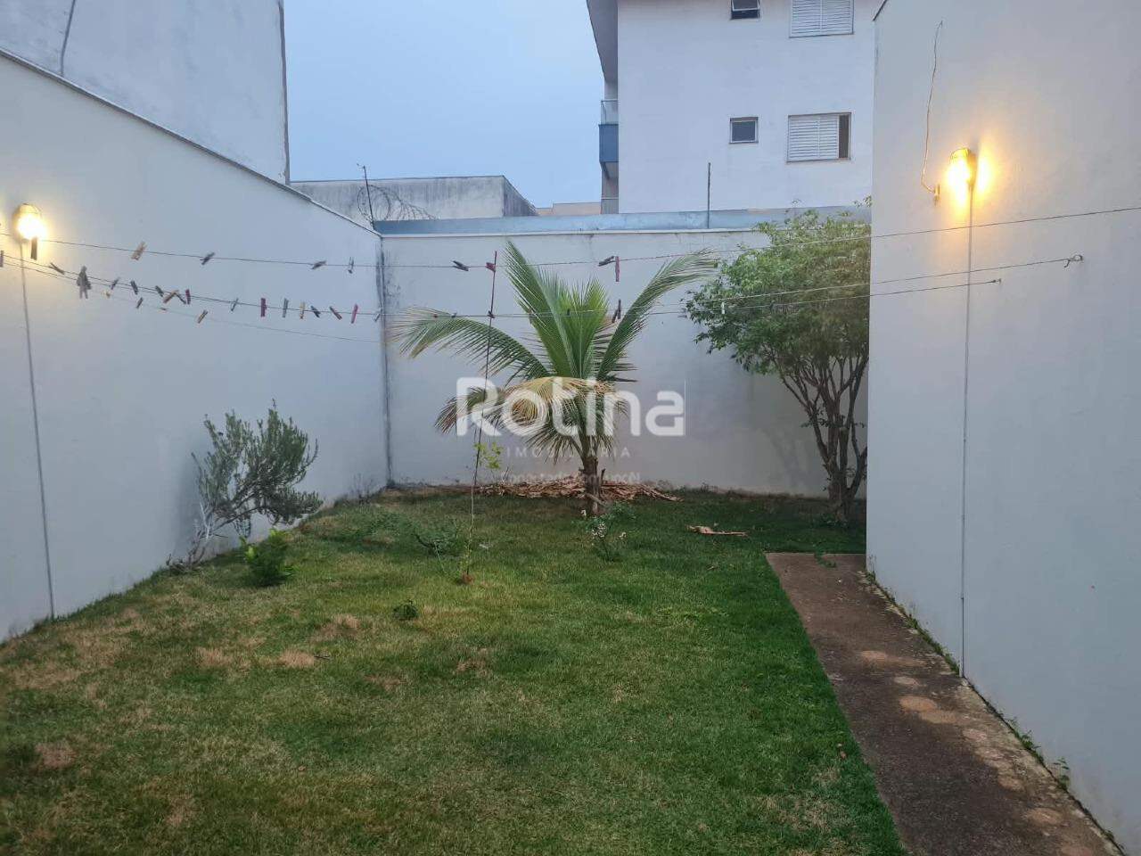 Casa à venda, 3 quartos em Uberlândia no bairro Granada no valor de R$ 670.000,00 - Rotina Imobiliária: 