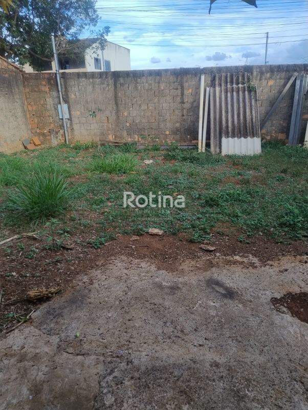 Casa à venda, 2 quartos em Uberlândia no bairro Laranjeiras no valor de R$ 295.000,00 - Rotina Imobiliária: 