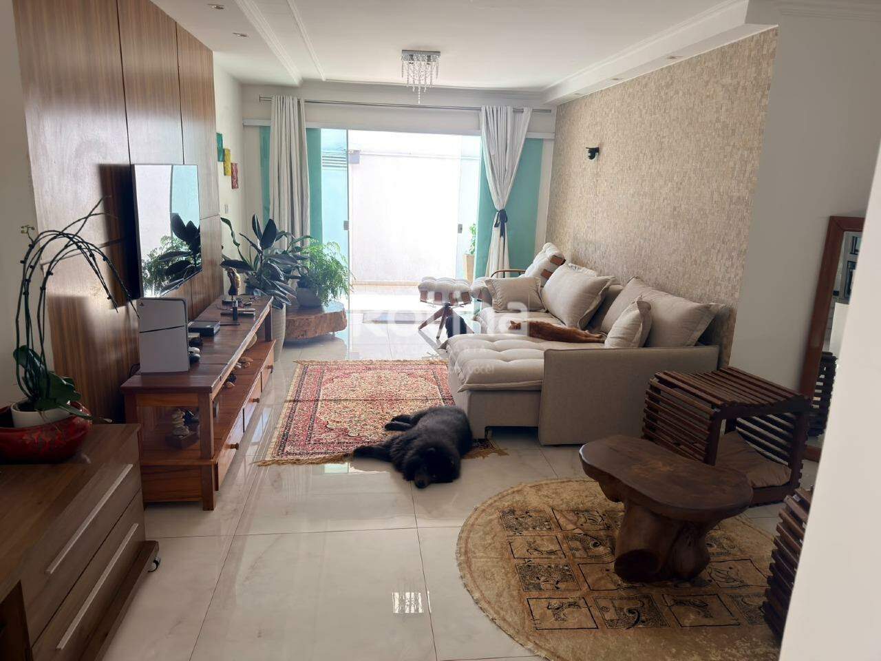 Casa à venda, 3 quartos em Uberlândia no bairro Cidade Jardim no valor de R$ 850.000,00 - Rotina Imobiliária: 