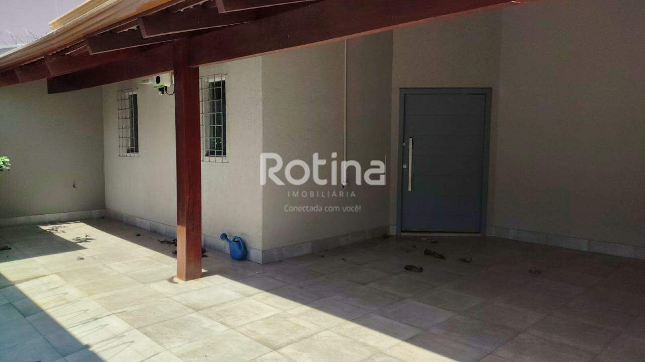 Casa para alugar, 3 quartos em Uberlândia no bairro Santa Rosa no valor de R$ 4.500,00 - Rotina Imobiliária: 