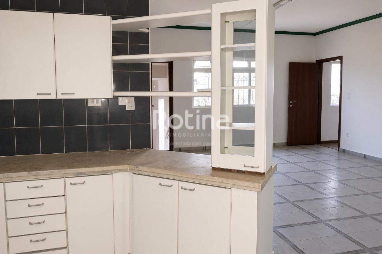 Casa à venda, 4 quartos em Uberlândia no bairro Cidade Jardim no valor de R$ 1.450.000,00 - Rotina Imobiliária: 