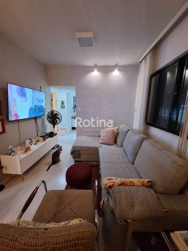 Apartamento para alugar, 3 quartos em Uberlândia no bairro Tubalina no valor de R$ 2.400,00 - Rotina Imobiliária: 