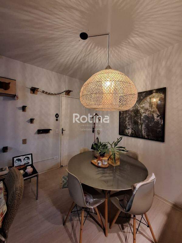 Apartamento para alugar, 3 quartos em Uberlândia no bairro Tubalina no valor de R$ 2.400,00 - Rotina Imobiliária: 