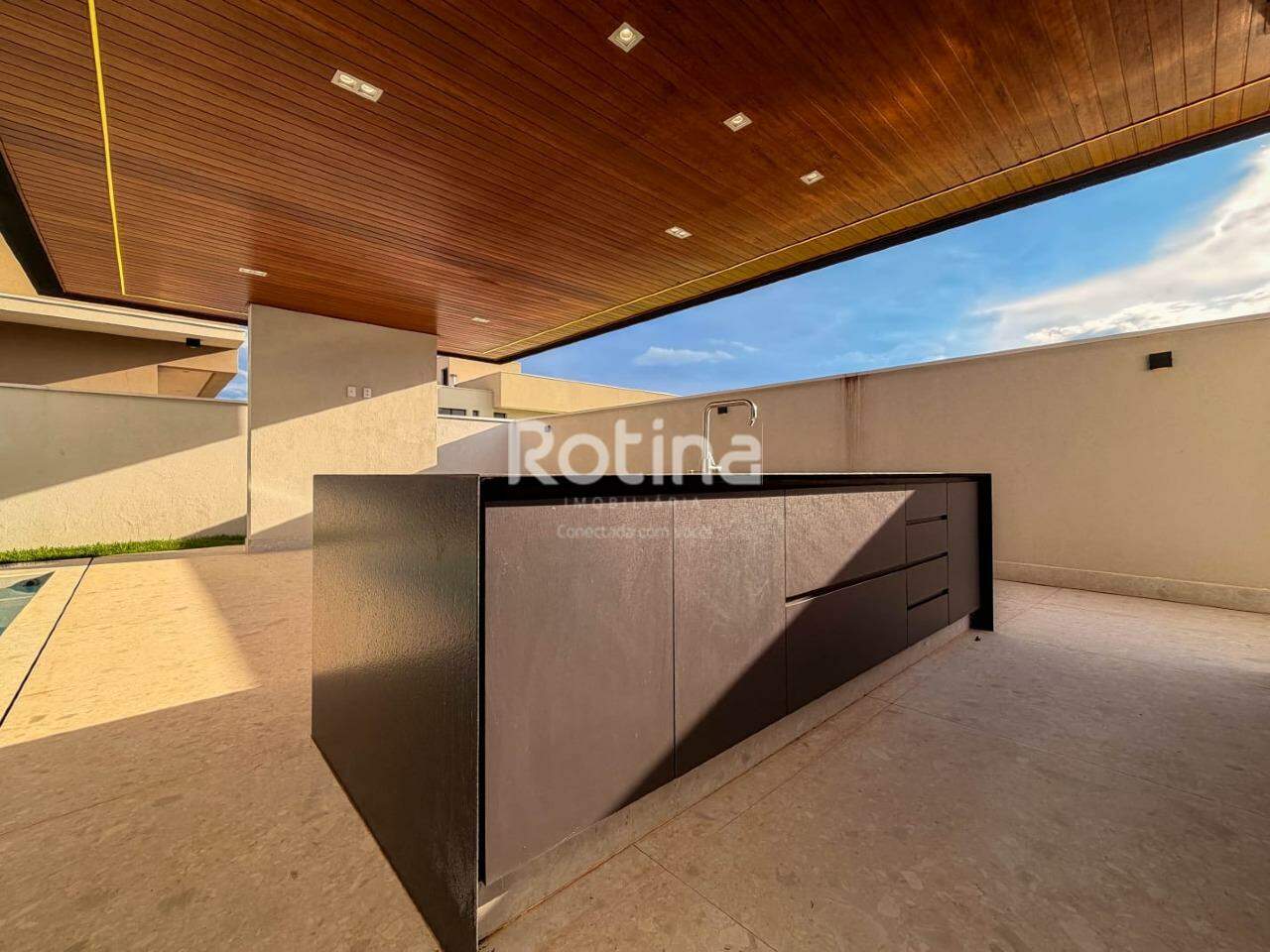 Casa Condomínio Fechado à venda, 4 quartos em Uberlândia no bairro Jardim Sul no valor de R$ 4.000.000,00 - Rotina Imobiliária: 
