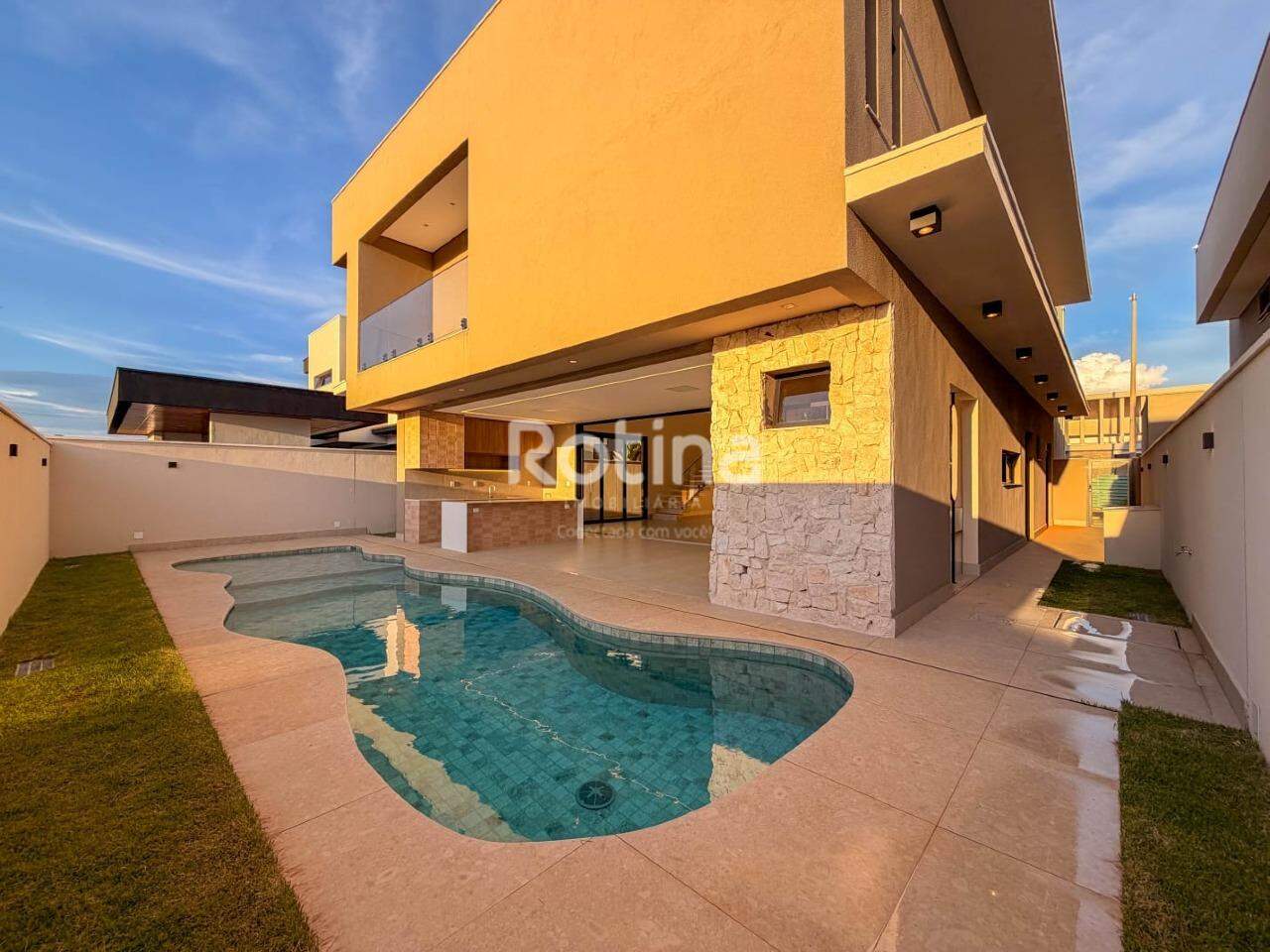 Casa Condomínio Fechado à venda, 4 quartos em Uberlândia no bairro Jardim Sul no valor de R$ 4.000.000,00 - Rotina Imobiliária: 
