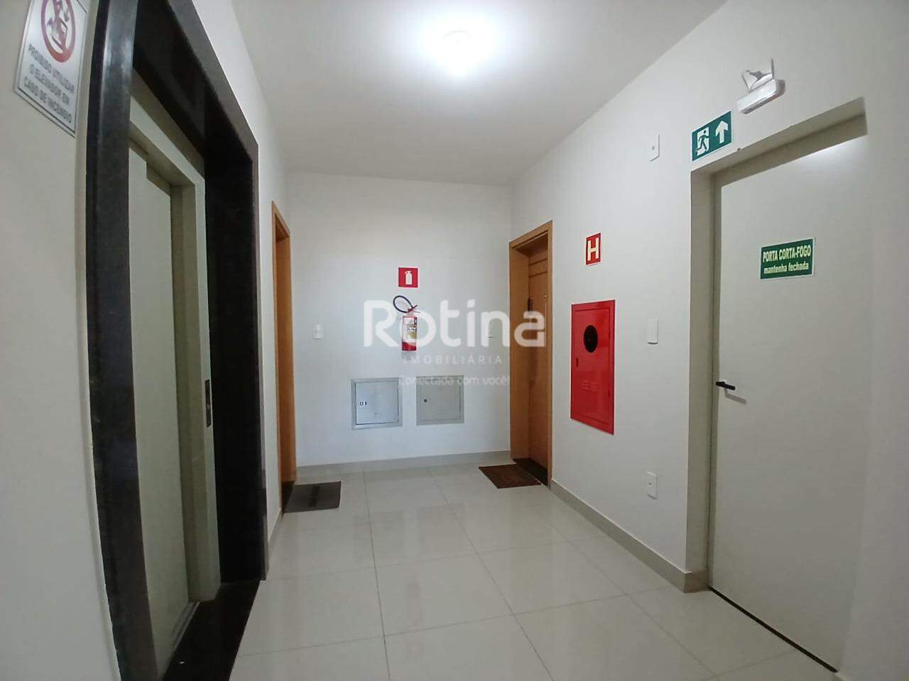Apartamento para alugar, 3 quartos em Uberlândia no bairro Santa Mônica no valor de R$ 3.200,00 - Rotina Imobiliária: 