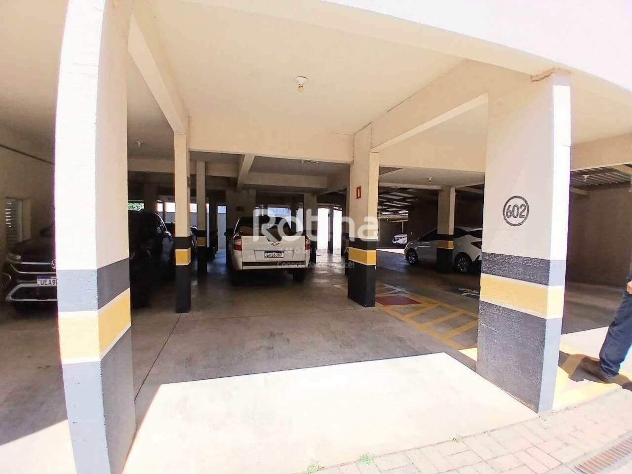 Apartamento para alugar, 3 quartos em Uberlândia no bairro Santa Mônica no valor de R$ 3.200,00 - Rotina Imobiliária: 