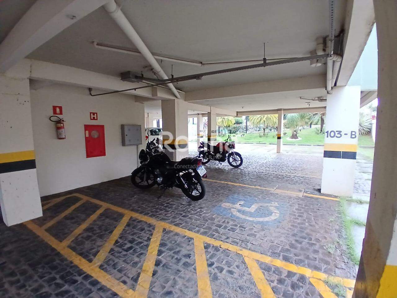 Apartamento para alugar, 3 quartos em Uberlândia no bairro Dona Zulmira no valor de R$ 1.370,00 - Rotina Imobiliária: 