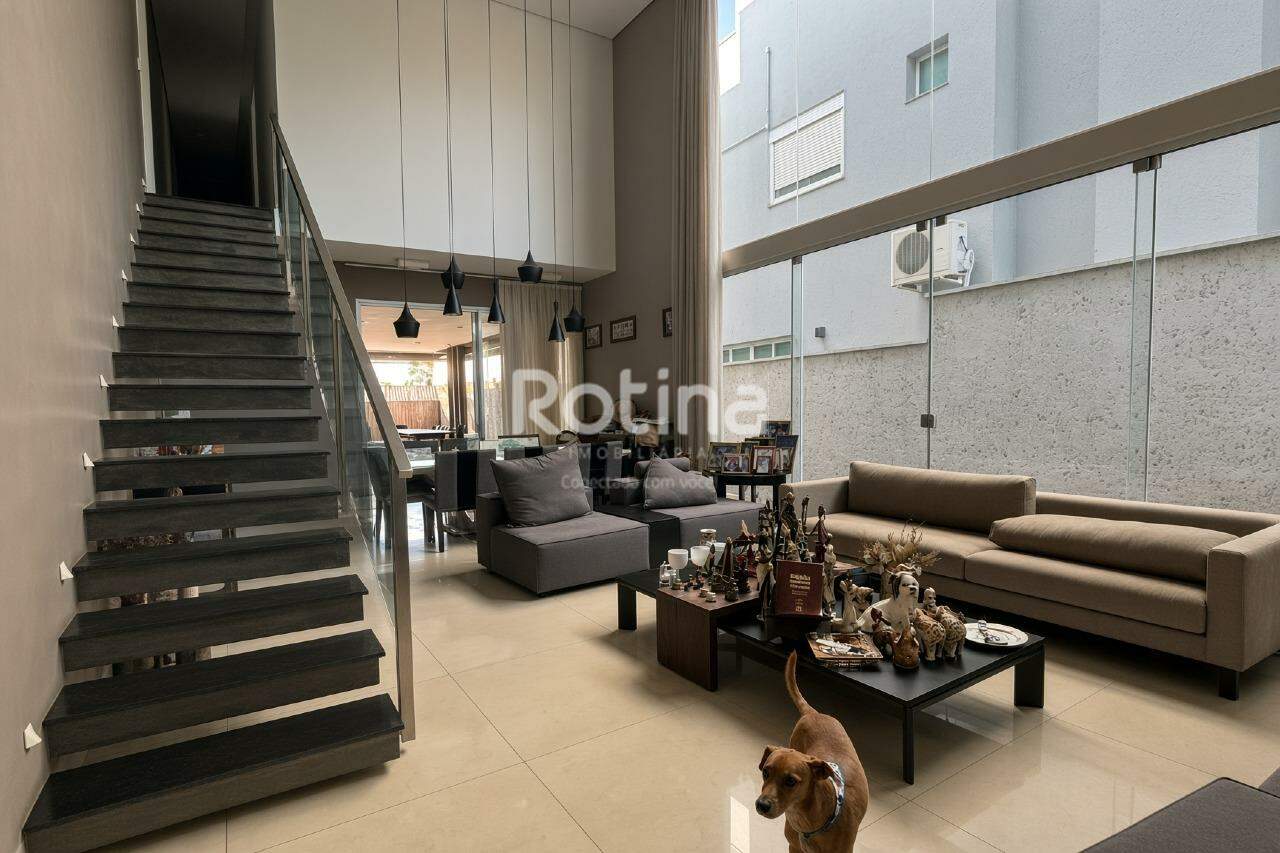 Casa Condomínio Fechado à venda, 4 quartos em Uberlândia no bairro Nova Uberlândia no valor de R$ 2.700.000,00 - Rotina Imobiliária: 