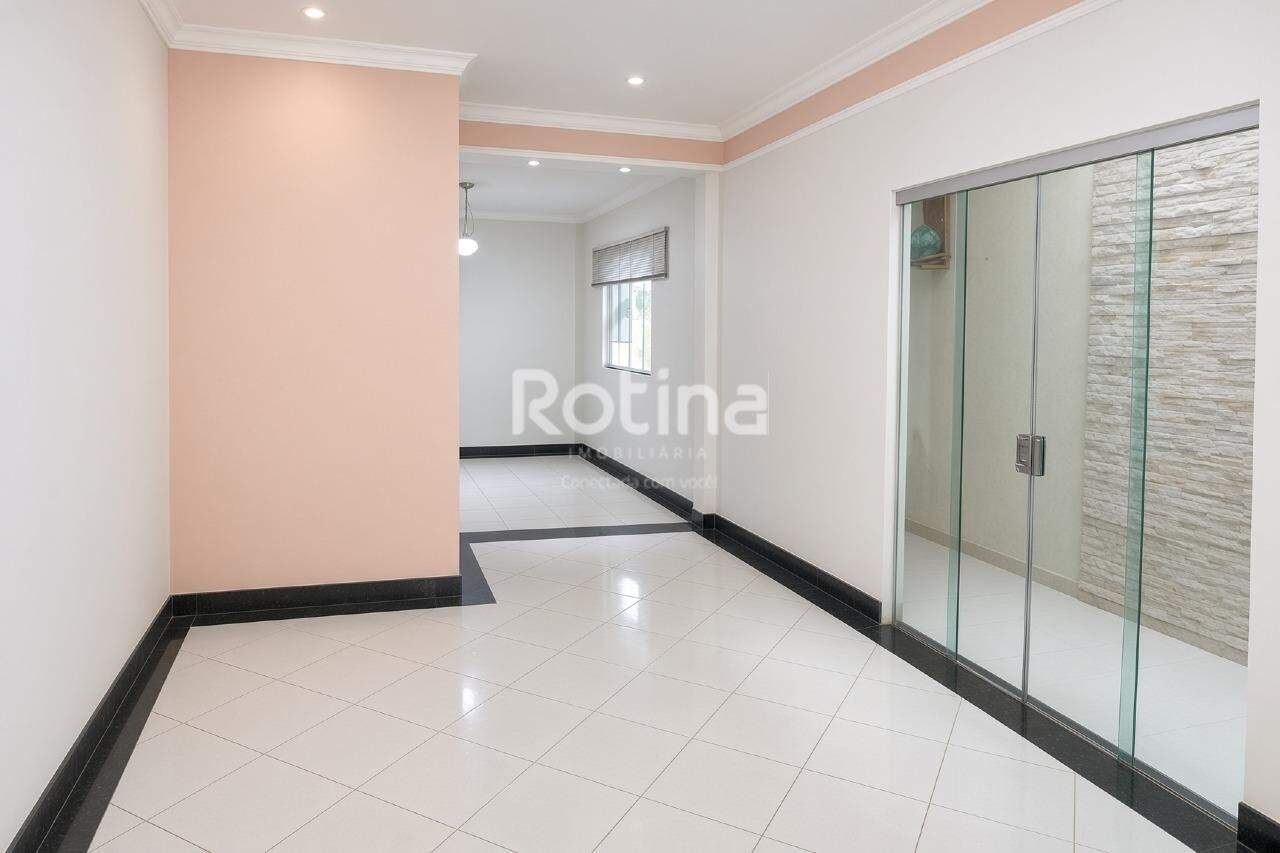 Casa à venda, 3 quartos em Uberlândia no bairro Vigilato Pereira no valor de R$ 900.000,00 - Rotina Imobiliária: 