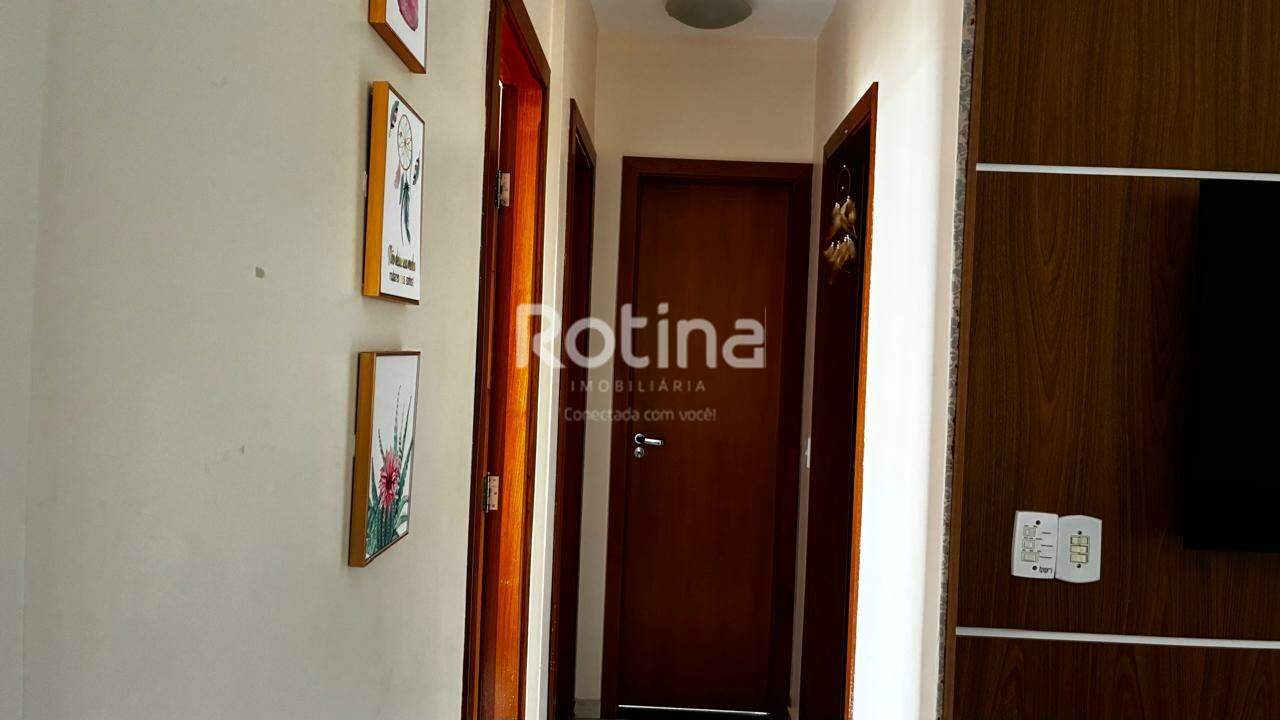 Apartamento à venda, 3 quartos em Uberlândia no bairro Santa Mônica no valor de R$ 450.000,00 - Rotina Imobiliária: 