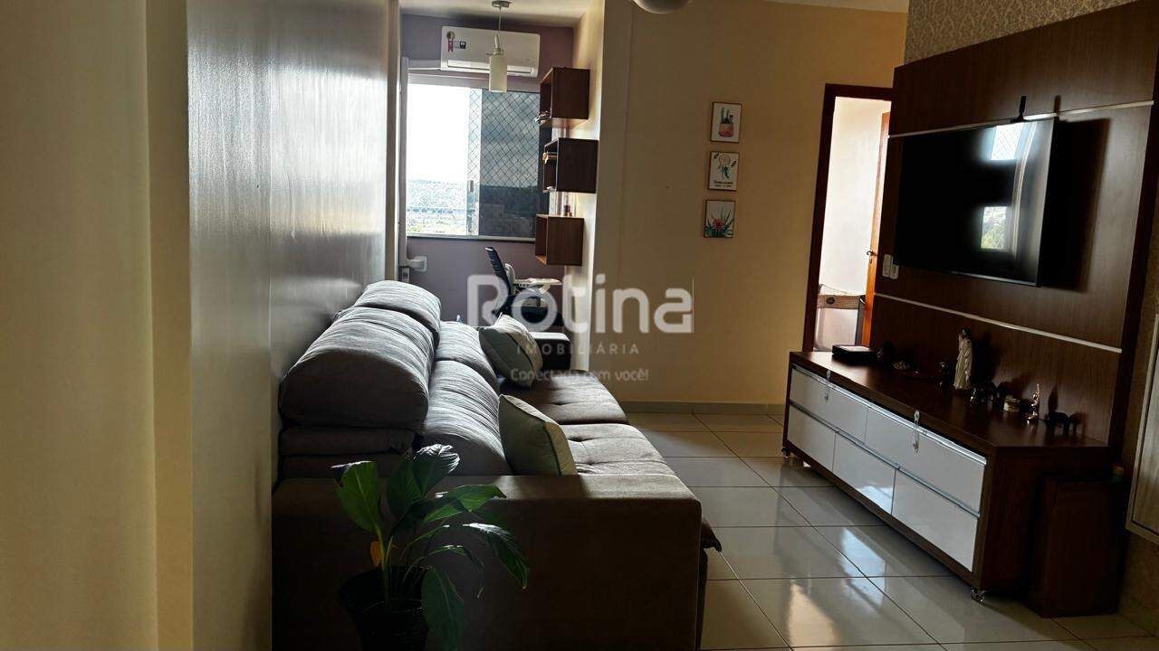 Apartamento à venda, 3 quartos em Uberlândia no bairro Santa Mônica no valor de R$ 450.000,00 - Rotina Imobiliária: 