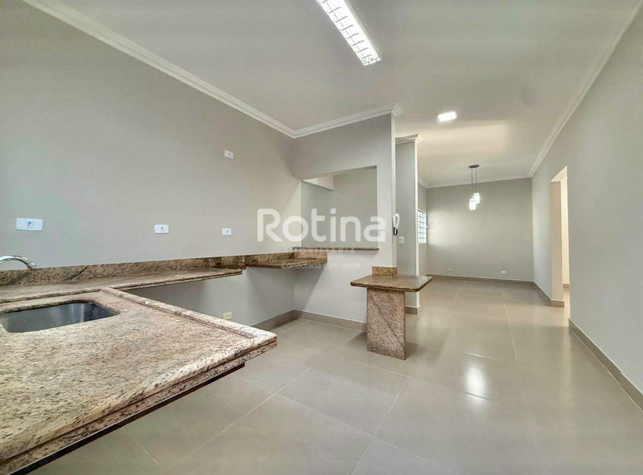 Casa à venda, 3 quartos em Uberlândia no bairro São Jorge no valor de R$ 450.000,00 - Rotina Imobiliária: 