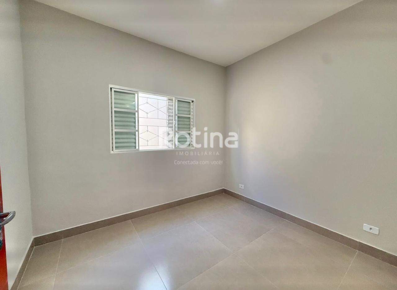 Casa à venda, 3 quartos em Uberlândia no bairro São Jorge no valor de R$ 450.000,00 - Rotina Imobiliária: 