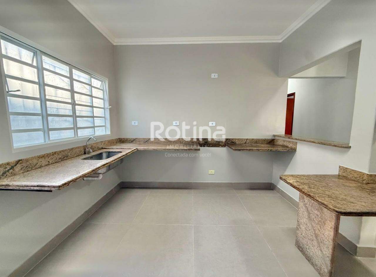 Casa à venda, 3 quartos em Uberlândia no bairro São Jorge no valor de R$ 450.000,00 - Rotina Imobiliária: 