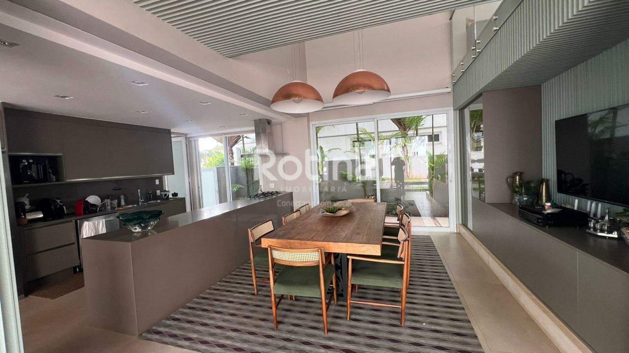 Casa Condomínio Fechado à venda, 4 quartos em Uberlândia no bairro Morada da Colina no valor de R$ 7.000.000,00 - Rotina Imobiliária: 