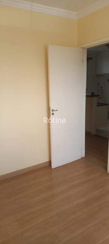 Apartamento à venda, 2 quartos em Uberlândia no bairro Chacaras Tubalina e Quartel no valor de R$ 180.000,00 - Rotina Imobiliária: 